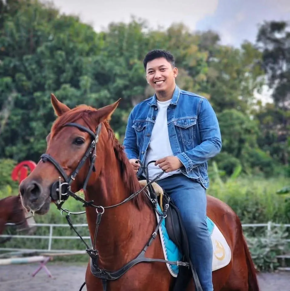 Viral Motor Listrik Emmo di Lingkungan SPPG, Influencer Otomotif Ridwan Hanif Angkat Bicara: “Spesifikasi dan Harga Kurang Kompetitif”