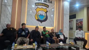 MD KAHMI Kota Parepare saat melaporkan Abu Janda dan Ade Armando di Polresta Kota Parepare