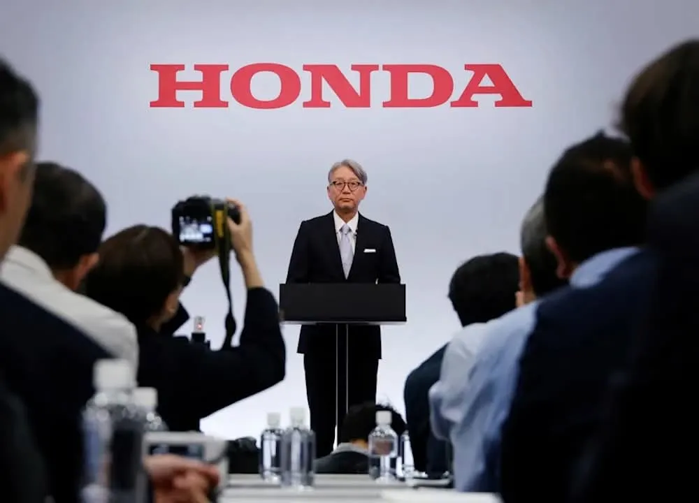 Strategi Honda Lawan Mobil China 2026: Tinggalkan Target Full EV, Fokus ke Hybrid